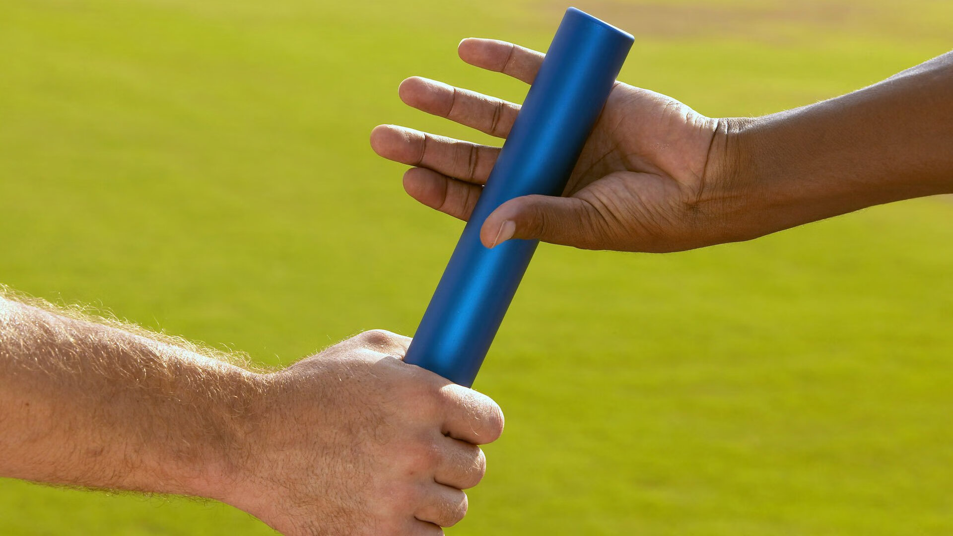 《Faker:十年电竞,传奇仍在续写》,faker电竞历史